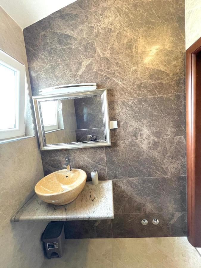Apartments Harris Улцинь Екстер'єр фото