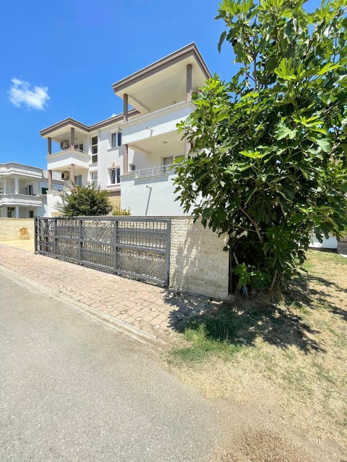 Apartments Harris Улцинь Екстер'єр фото