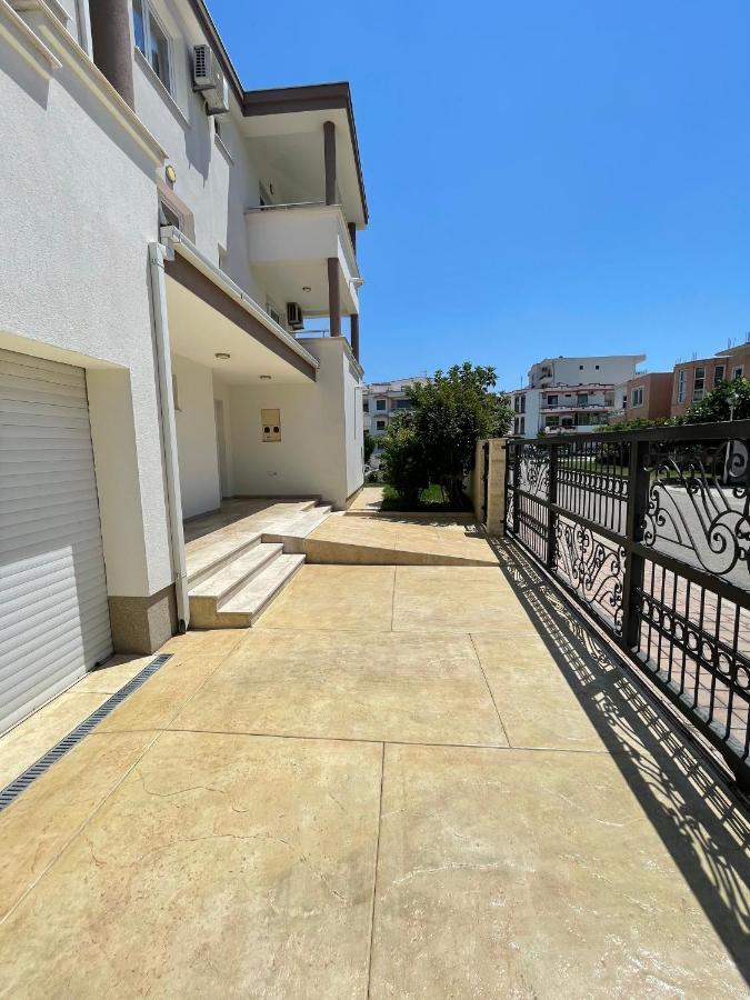 Apartments Harris Улцинь Екстер'єр фото